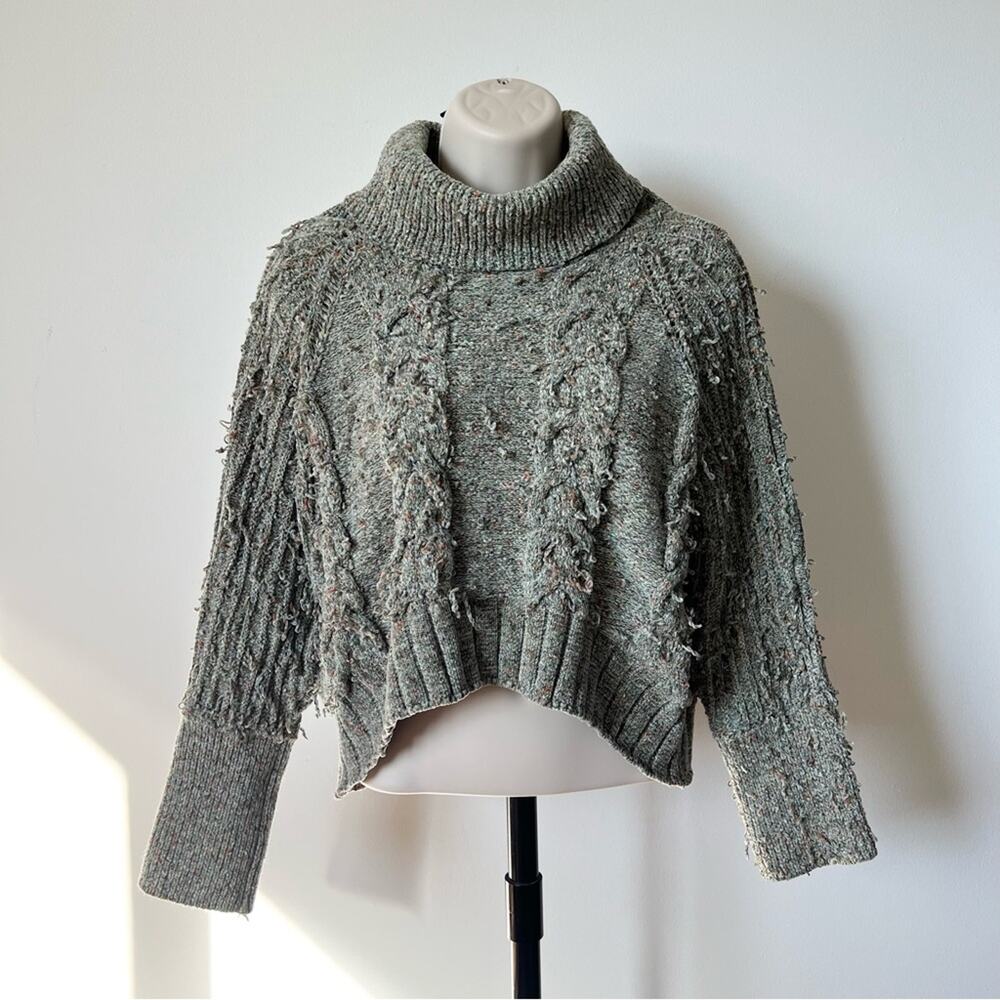 Cropped‎ Turtleneck Sweater Green Size XS Marled Knit Chenille Chunky Cable Knit